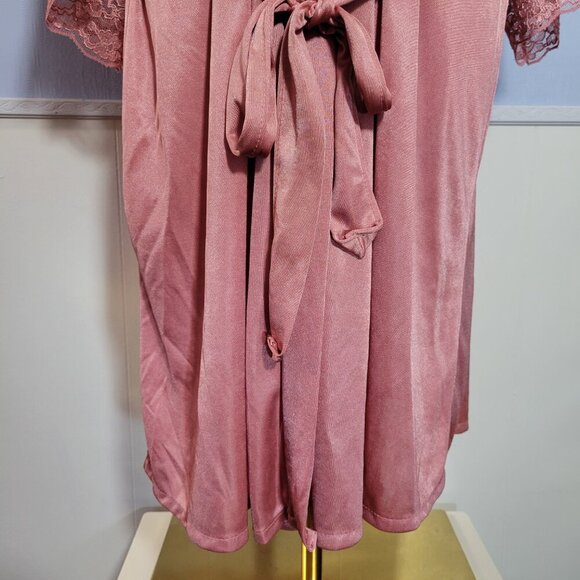 Petra Fashions 1X Light Pink Lace Shortsleeve Classic Tie Summer Robe - Picture 3 of 9